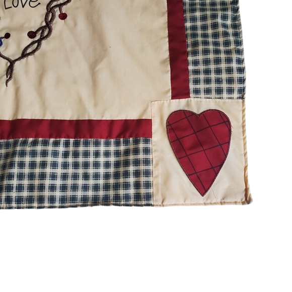 Wall Hanging Decor Embroidered Primitive/Farmhouse/Vintage Quilt Hanging - Picture 4 of 9